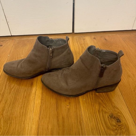 Taupe Bamboo Booties - Picture 4 of 6